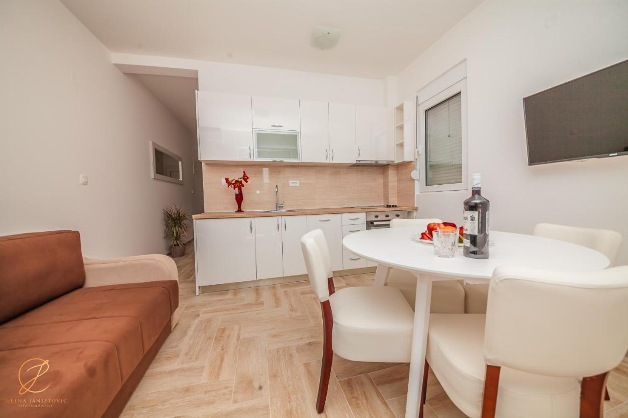 Apartments Ruzmarin Herceg Novi Bagian luar foto