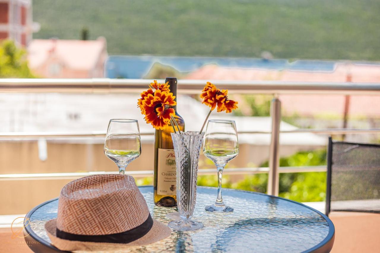 Apartments Ruzmarin Herceg Novi Bagian luar foto