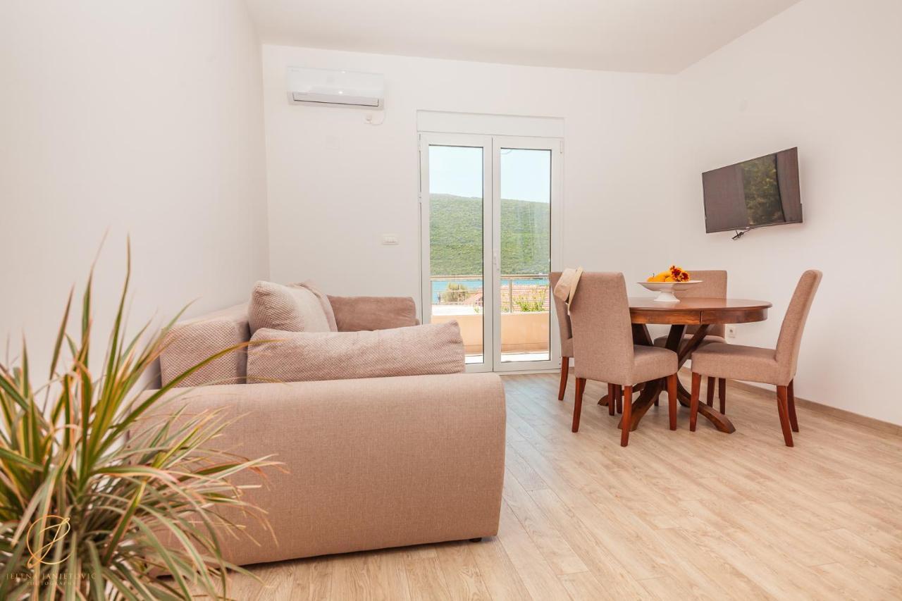 Apartments Ruzmarin Herceg Novi Bagian luar foto